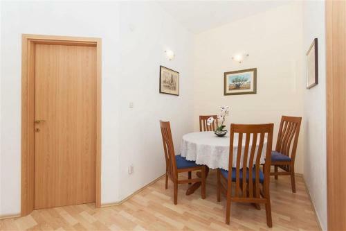 Apartment Heliodor - With Parking