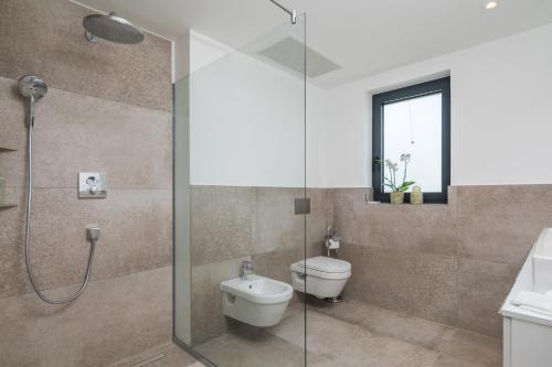 Luxury Apartments Baoti?