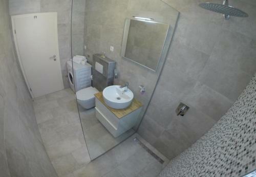 Apartment Marinela-with Pool