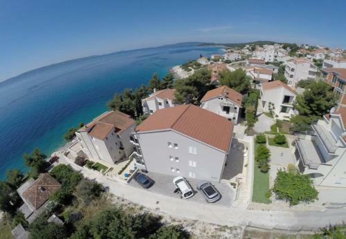 Apartment Marinela-with Pool