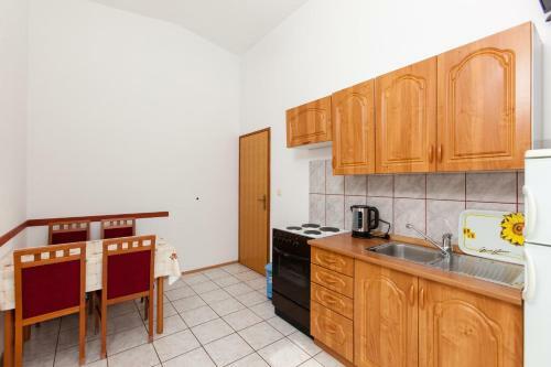 Hostal Apartments Perka