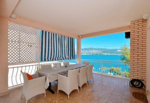 Apartamento C - Apt W Balcony Shared Terrace & The Sea View