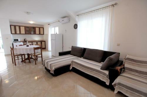 Apartments Iva