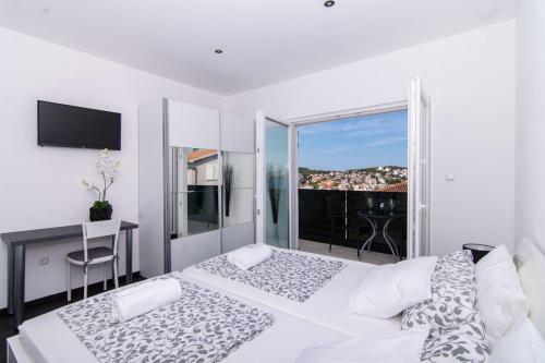 Black Home Apartments