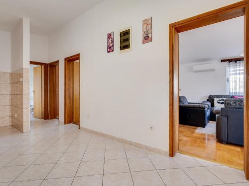 Apartment Lucija Near Trogir
