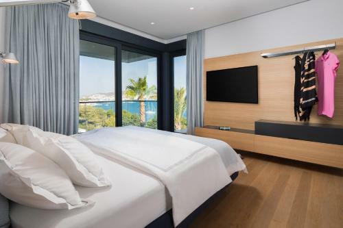 Ultraluxury Villa Elyzeum With Heated Pool