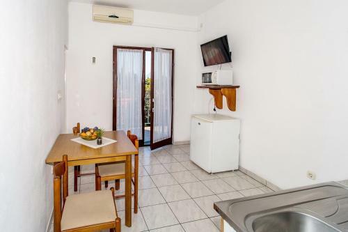 Apartments Doris-trpanj