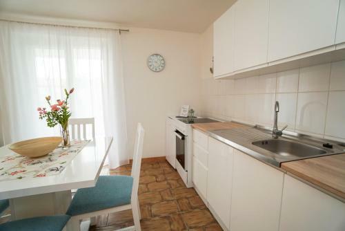 Hostal Apartments Maslina