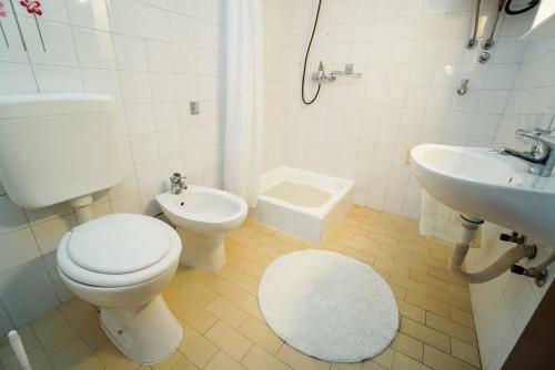 Hostal Apartments Maslina
