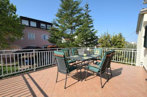 Hostal Apartments Vukas