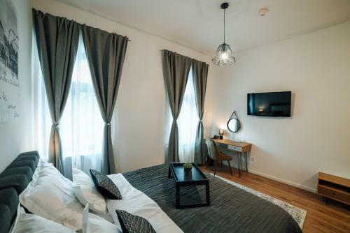 Hotel Chop Old House Rooms