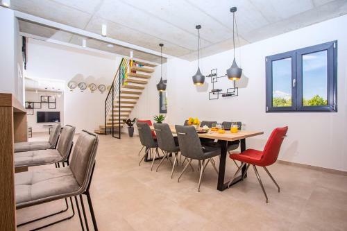Modern Villa M30 With Private Pool, 3 En-suite Bedrooms