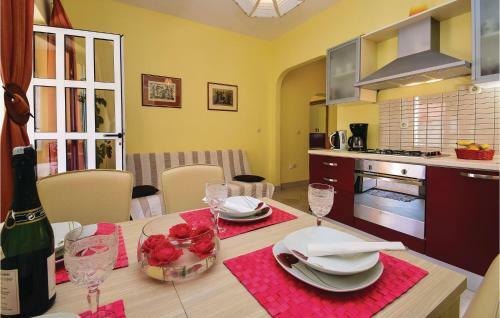 Two-bedroom Holiday Home In Brodarica