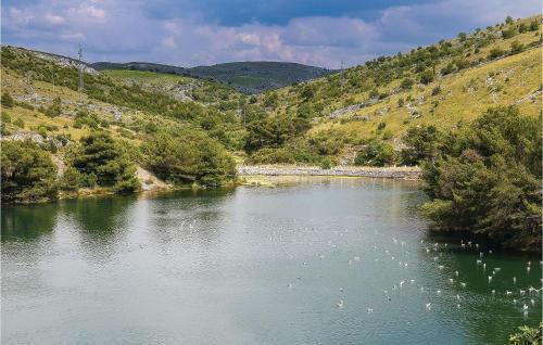 Seven-bedroom Holiday Home In Zaboric
