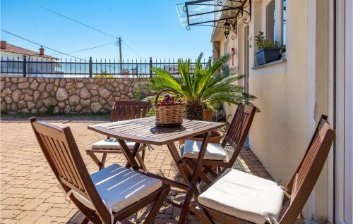 Stunning Home In Rab W/ 1 Bedrooms