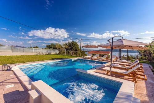 Seaview Villa Stanka With Pool And Attached Jacuzzi