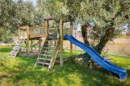 Kastel Luksic Villa Sleeps 15 Pool Air Con Wifi