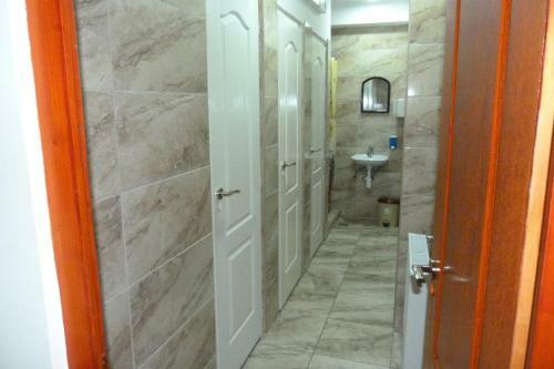 Center Hostel And Guest House