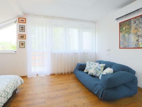 Holiday Home Pixie