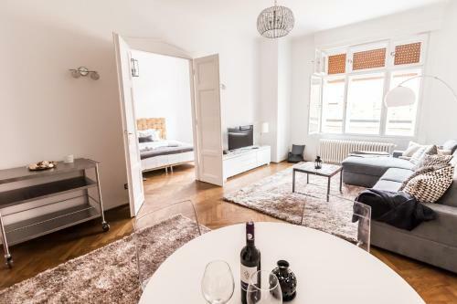 Cityhold Premier Apartment
