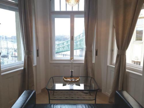 Bed & Breakfast Butterfly Home Danube