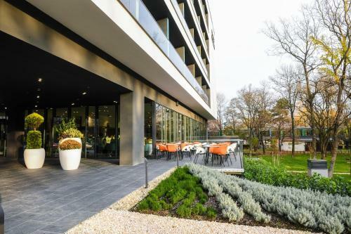 Hunguest Hotel S�st�
