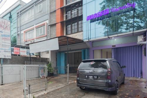 Hotel Reddoorz Near Trans Studio Bandung 3