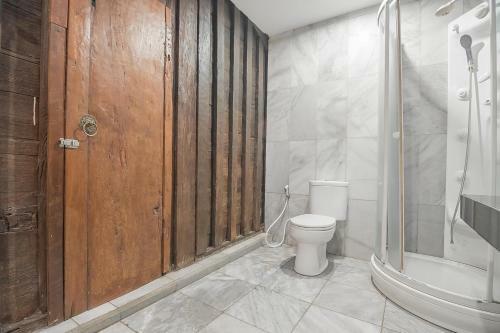 Hotel Reddoorz Resort @ Lembang 2