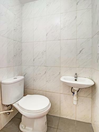 Hotel Oyo 3750 Elder Guest House