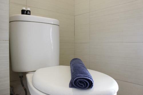 Spacious 2br Apartment Gateway Pasteur Near Exit Toll 23 By Travelio