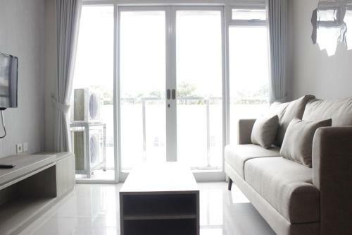 Homey 3br Apartment At Gateway Pasteur Near Exit Toll By Travelio