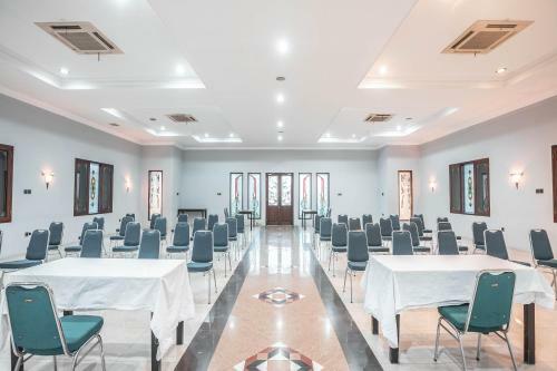 Oyo 686 Bunga Karang Hotel