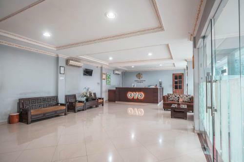 Oyo 686 Bunga Karang Hotel