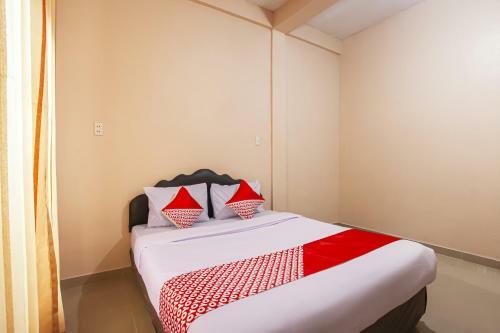 Hotel Oyo 2799 Berastagi Backpacker Rooms