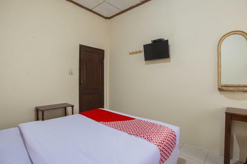 Hotel Oyo 2799 Berastagi Backpacker Rooms