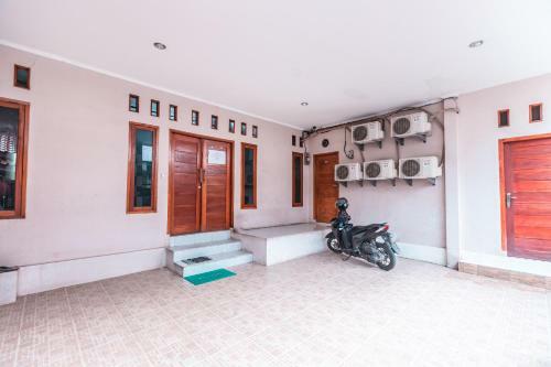 Hotel Oyo Life 2925 Midys