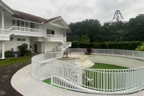 Hotel Reddoorz Plus @ Megamendung Puncak 2