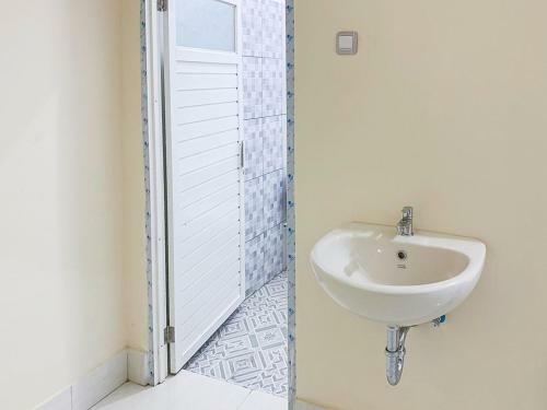 Hotel Koolkost Near Universitas 45 Mataram
