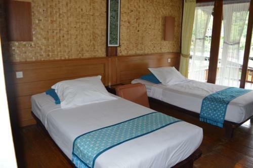 Kampung Sumber Alam Garut