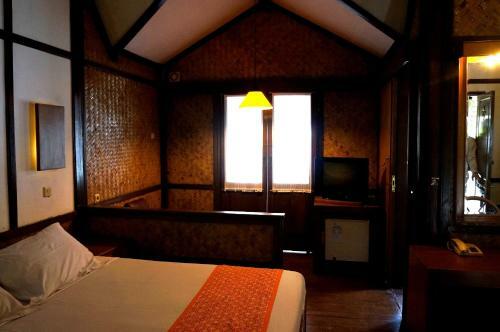 Kampung Sumber Alam Garut