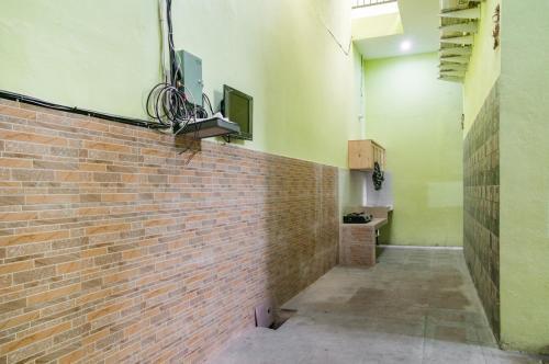 Hostal Reddoorz @ Panglima Polim 2