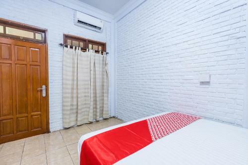 Hotel Oyo 1424 Guntary Residence