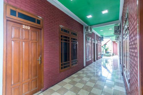 Hotel Oyo 1424 Guntary Residence