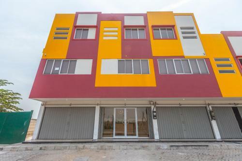 Hotel Reddoorz @ Iodium Residence Cikarang