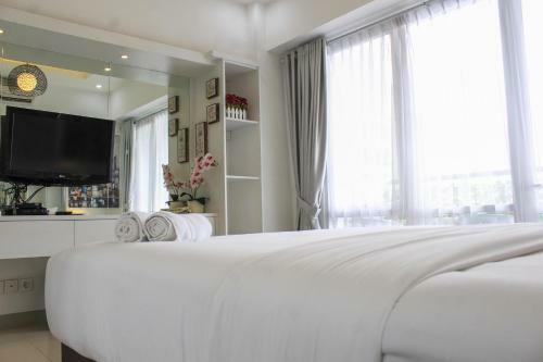 Fabulous Studio Ambassade Apartment By Travelio