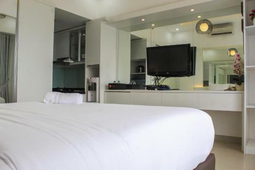 Fabulous Studio Ambassade Apartment By Travelio