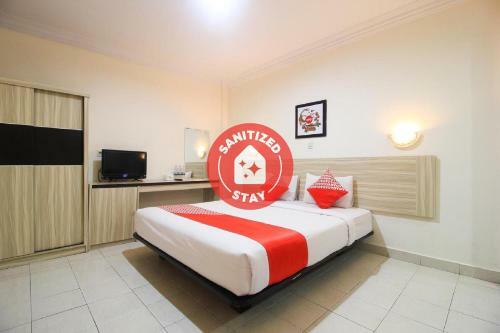 Oyo 3735 Liv Hotel