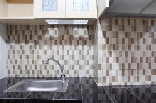 Hotel Oyo 266 Margonda Residence 5