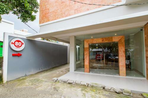 Hostal De 80's Pondok Labu