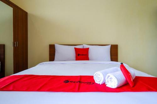 Hostal Reddoorz Near Graha Saba Buana Solo